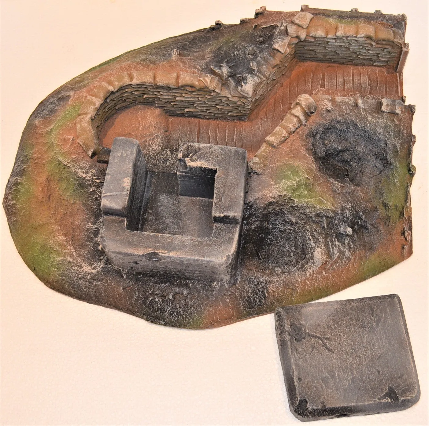 Atherton Scenics Painted WWII Trench with Concrete Bunker Left End Cap