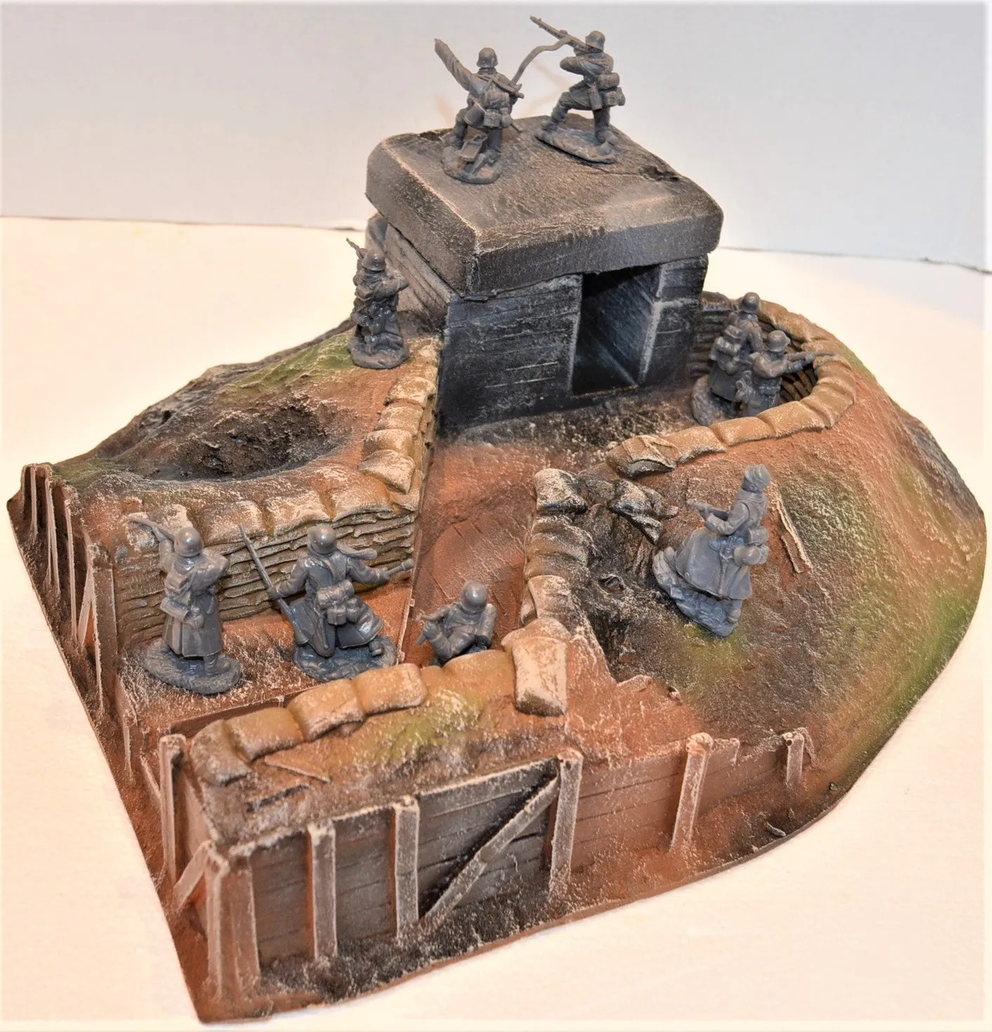 Atherton Scenics Painted WWII Trench with Concrete Bunker Left End Cap