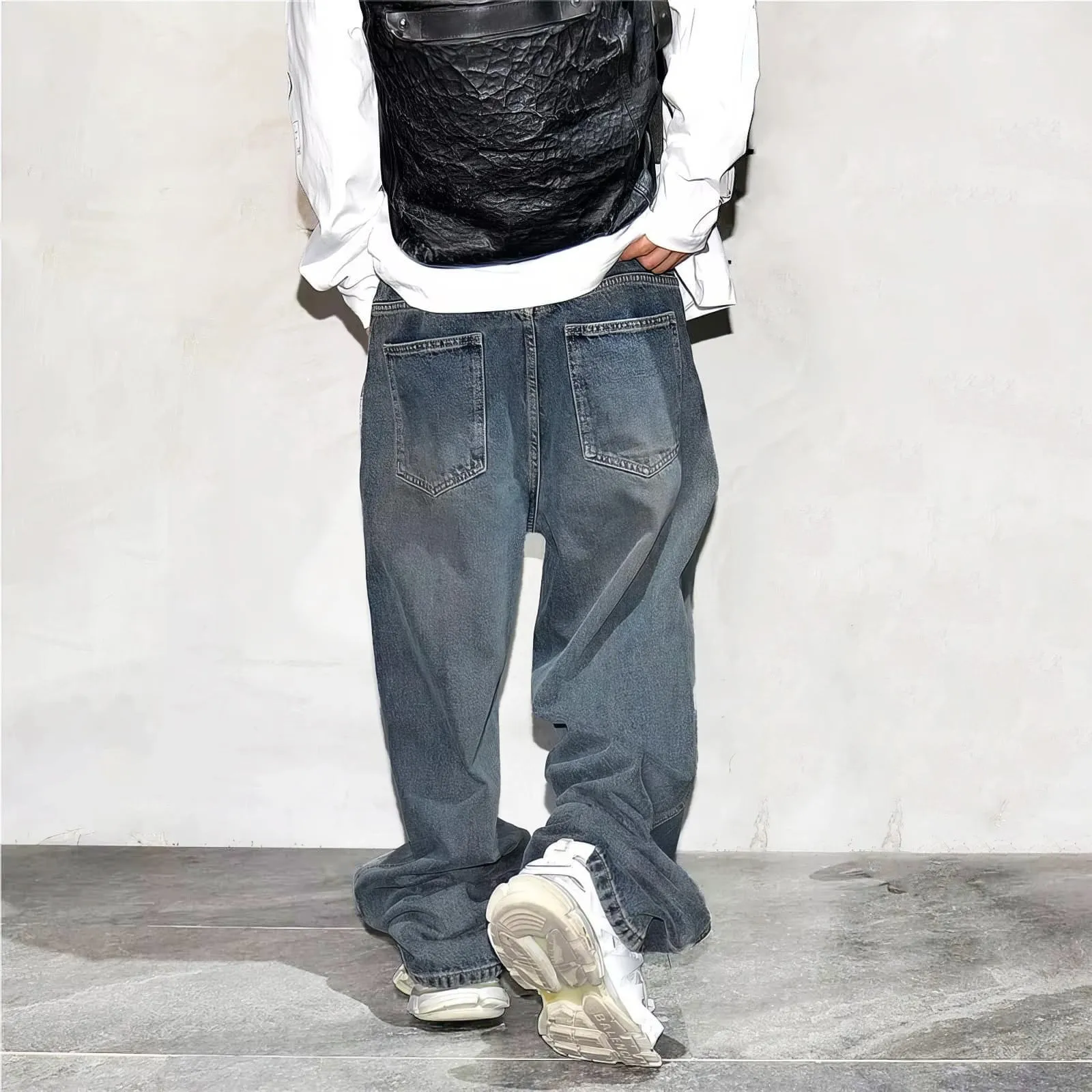 Distressed Dark Blue 90's Baggy Jeans