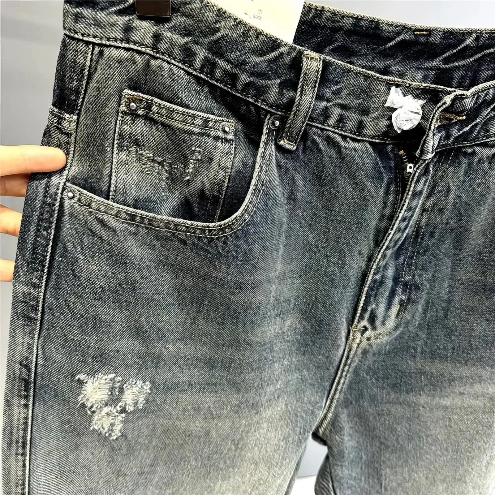 Distressed Dark Blue 90's Baggy Jeans