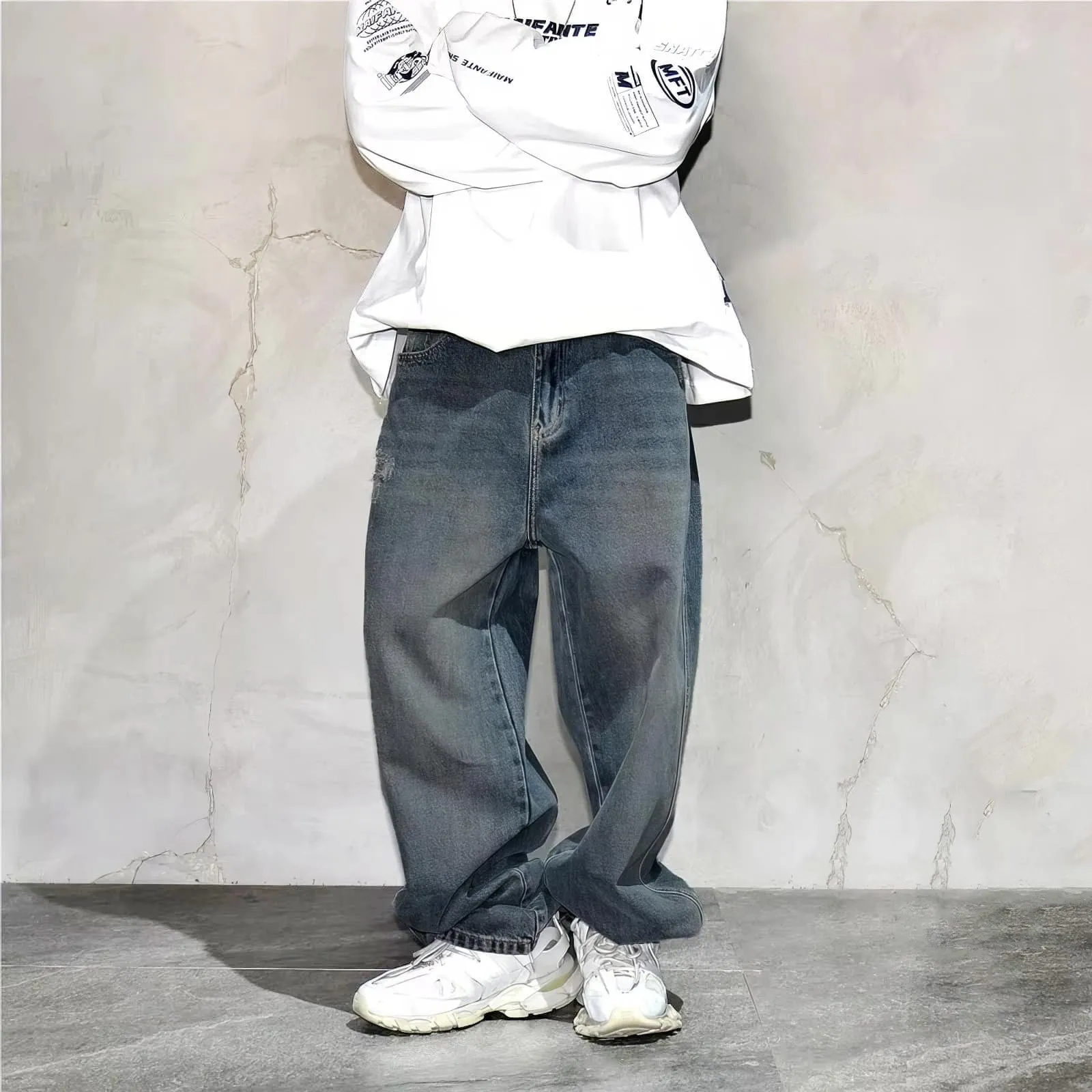 Distressed Dark Blue 90's Baggy Jeans