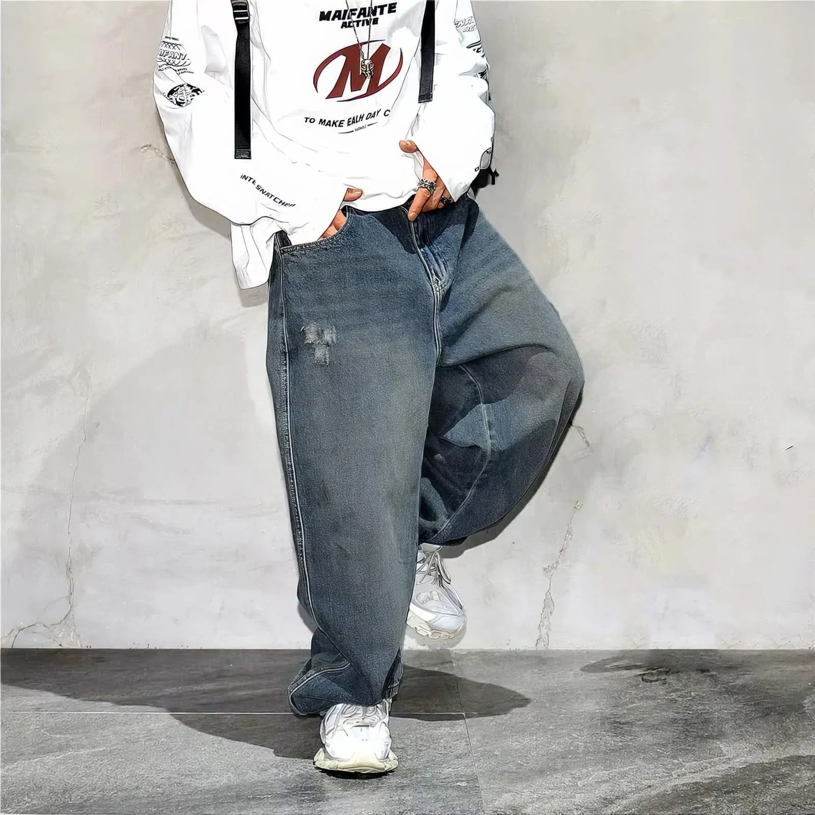 Distressed Dark Blue 90's Baggy Jeans