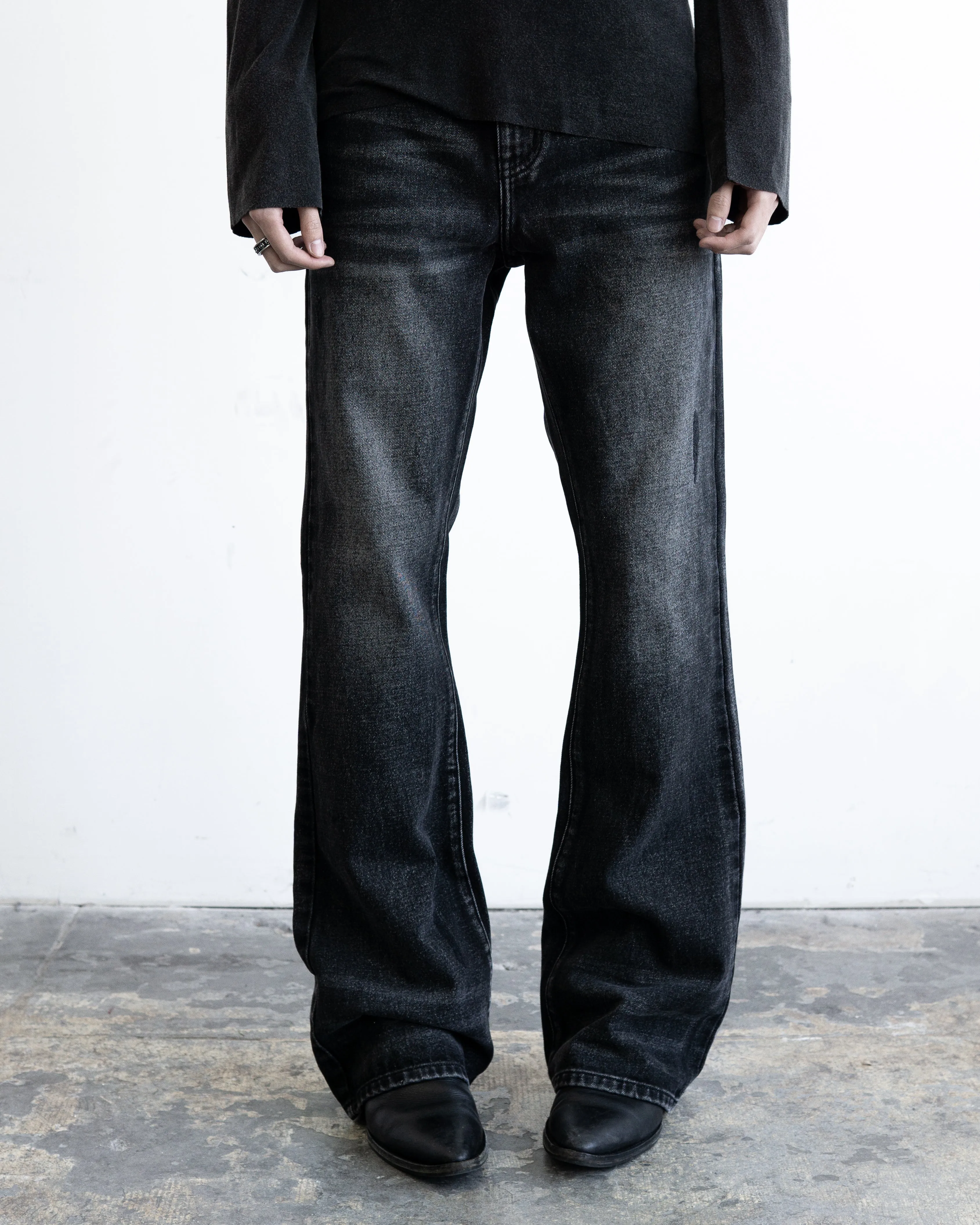"Core" Flared Jeans (Black Wash)